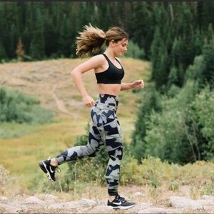 Zyia Active Green Camo Pocket Light n Tight Hi-Rise 7/8 24"